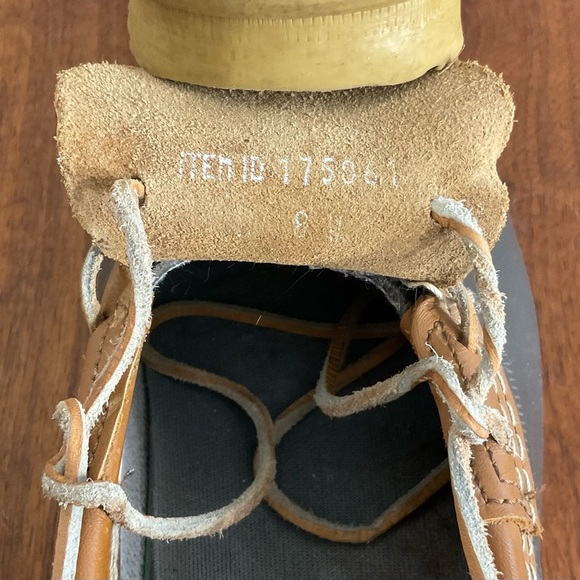 LL Bean Bean Boots men’s Brown Leather Low Top Duck Boots Size 8W - Picture 6 of 7